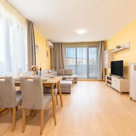 Jasmine 1 Bedroom With Free Parking Apartment Warna