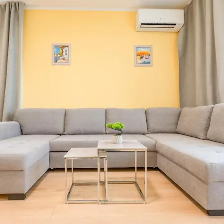 Jasmine 1 Bedroom With Free Parking Apartment Warna